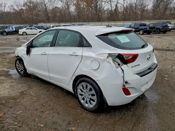 KMHD35LH7GU329655 2016 HYUNDAI ELANTRA - Image 2