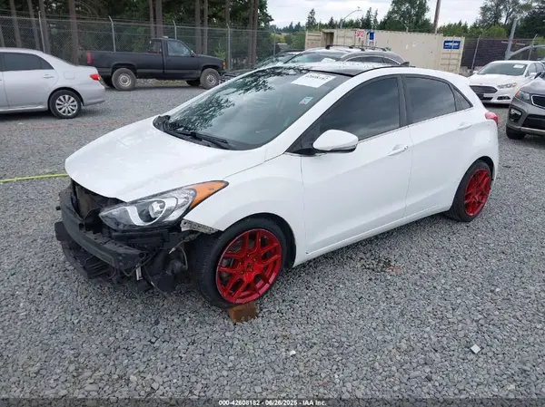 KMHD35LH7GU330322 2016 HYUNDAI ELANTRA - Image 2