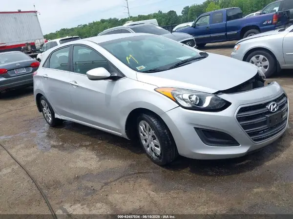 KMHD35LH7GU338517 2016 HYUNDAI ELANTRA - Image 1