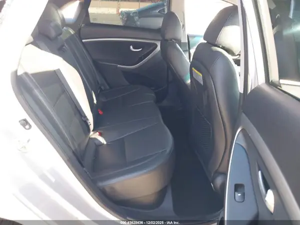 KMHD35LH7GU338744 2016 HYUNDAI ELANTRA - Image 8