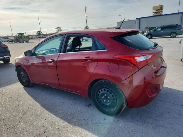 KMHD35LH7HU350233 2017 HYUNDAI ELANTRA - Image 2
