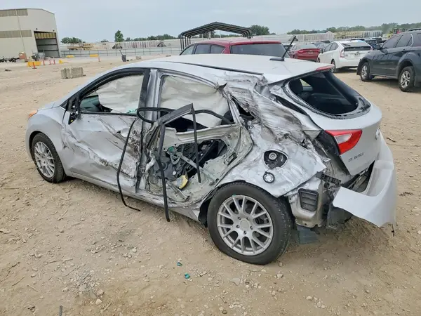 KMHD35LH7HU350264 2017 HYUNDAI ELANTRA - Image 2
