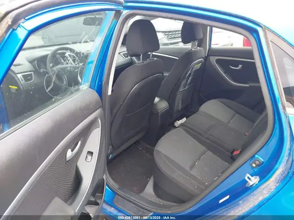 KMHD35LH7HU356968 2017 HYUNDAI ELANTRA - Image 8