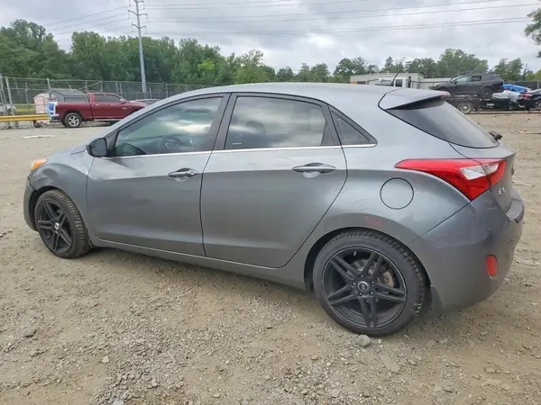 KMHD35LH7HU363256 2017 HYUNDAI ELANTRA - Image 2