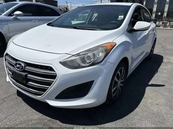 KMHD35LH7HU367047 2017 HYUNDAI ELANTRA - Image 2