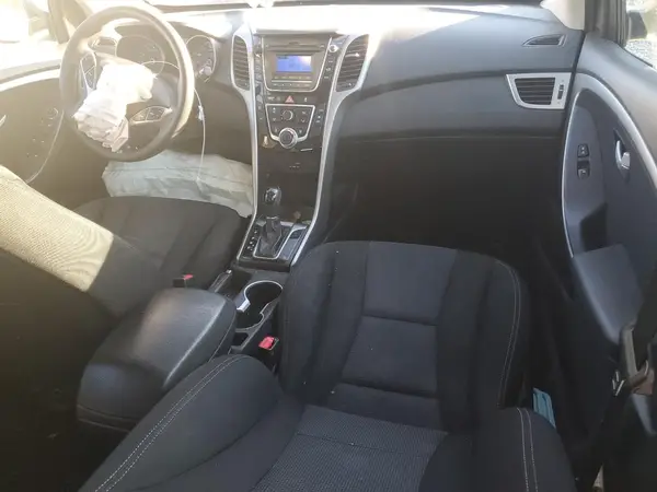 KMHD35LH7HU367260 2017 HYUNDAI ELANTRA - Image 8