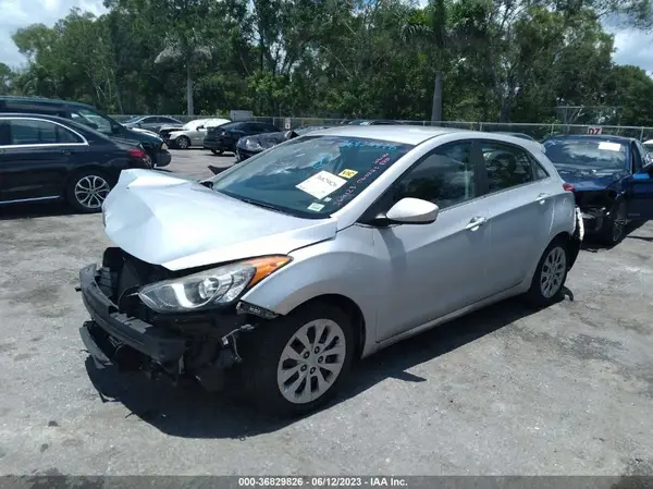 KMHD35LH7HU369123 2017 HYUNDAI ELANTRA - Image 2