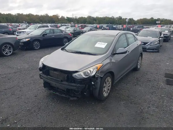 KMHD35LH7HU372524 2017 HYUNDAI ELANTRA - Image 2