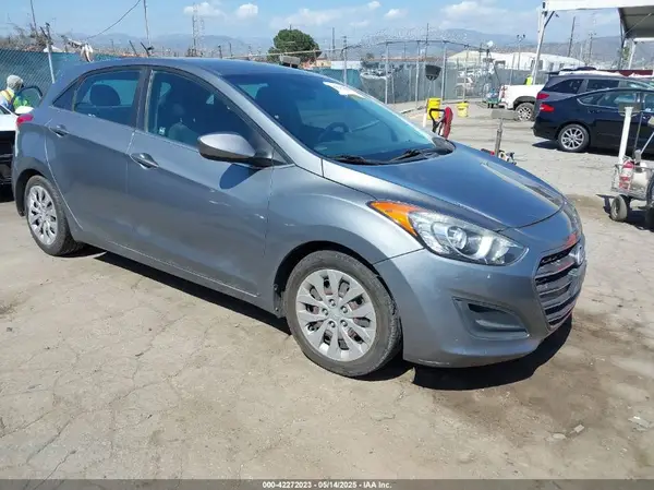 KMHD35LH7HU374452 2017 HYUNDAI ELANTRA - Image 1