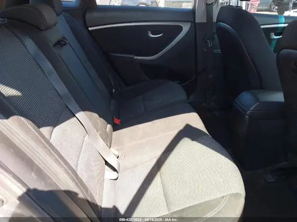 KMHD35LH7HU374452 2017 HYUNDAI ELANTRA - Image 8