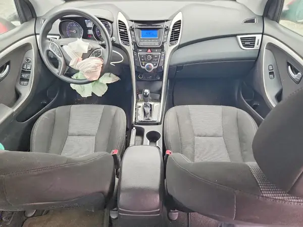 KMHD35LH7HU375438 2017 HYUNDAI ELANTRA - Image 8