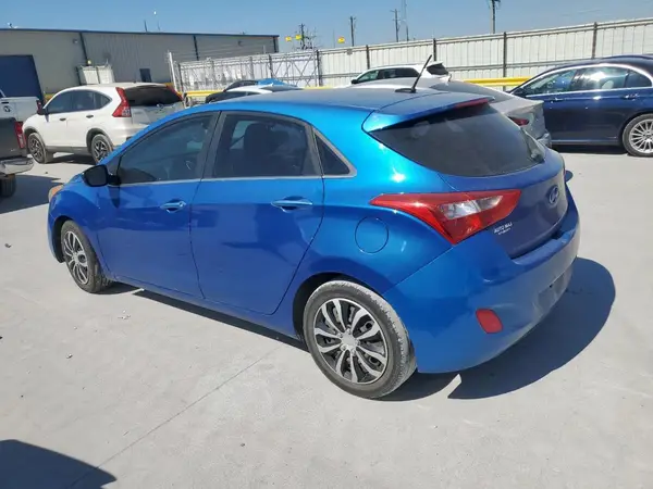 KMHD35LH7HU378341 2017 HYUNDAI ELANTRA - Image 2
