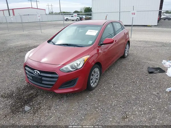 KMHD35LH7HU382289 2017 HYUNDAI ELANTRA - Image 2