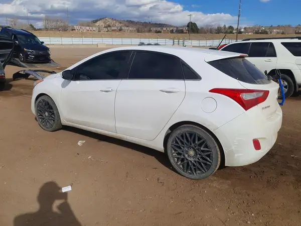KMHD35LH7HU383734 2017 HYUNDAI ELANTRA - Image 2