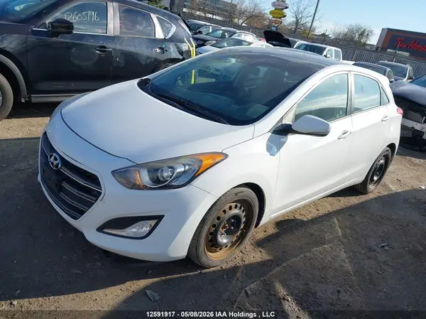 KMHD35LH7HU383748 2017 HYUNDAI ELANTRA - Image 2