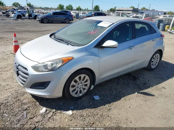 KMHD35LH8GU252794 2016 HYUNDAI ELANTRA - Image 2