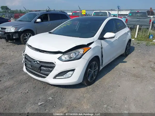 KMHD35LH8GU260670 2016 HYUNDAI ELANTRA - Image 2