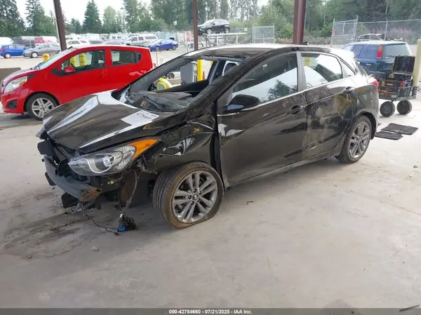 KMHD35LH8GU261866 2016 HYUNDAI ELANTRA - Image 2