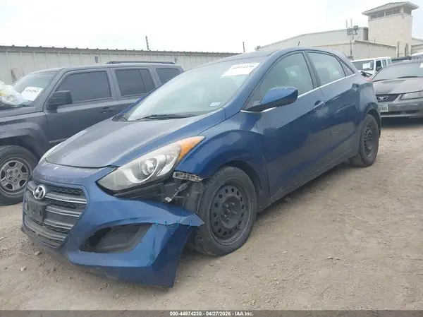 KMHD35LH8GU268834 2016 HYUNDAI ELANTRA - Image 2