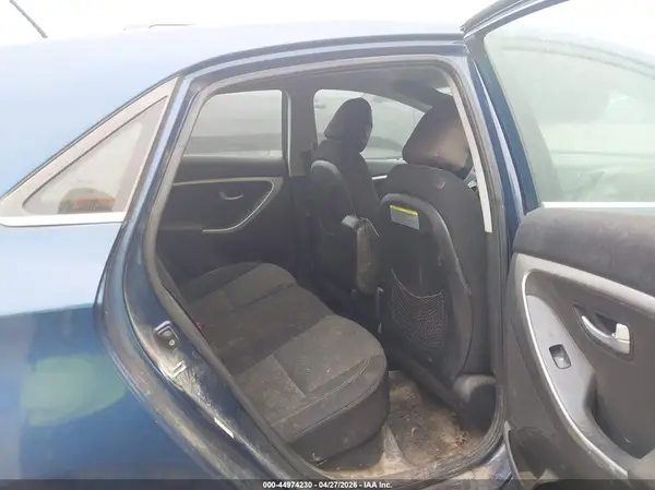 KMHD35LH8GU268834 2016 HYUNDAI ELANTRA - Image 8