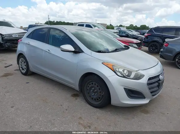KMHD35LH8GU270101 2016 HYUNDAI ELANTRA - Image 1