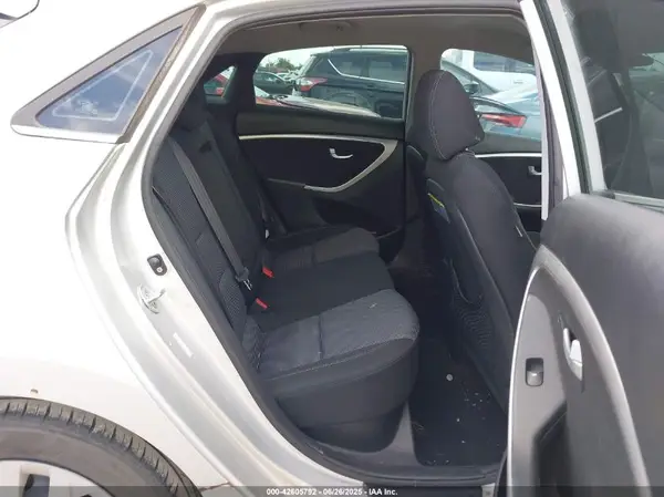 KMHD35LH8GU270101 2016 HYUNDAI ELANTRA - Image 8