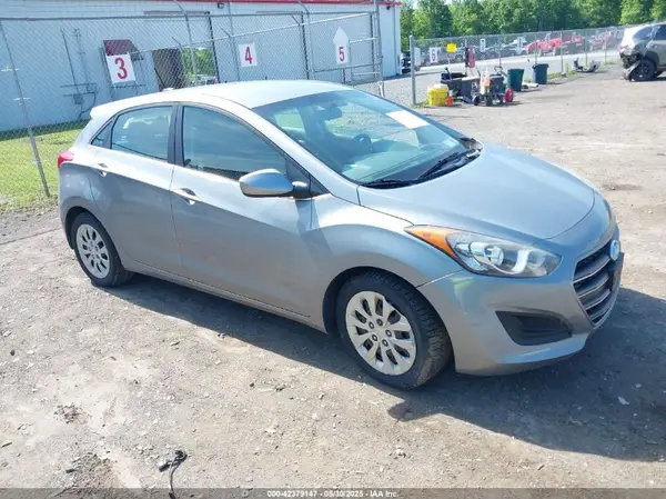 KMHD35LH8GU271975 2016 HYUNDAI ELANTRA - Image 1