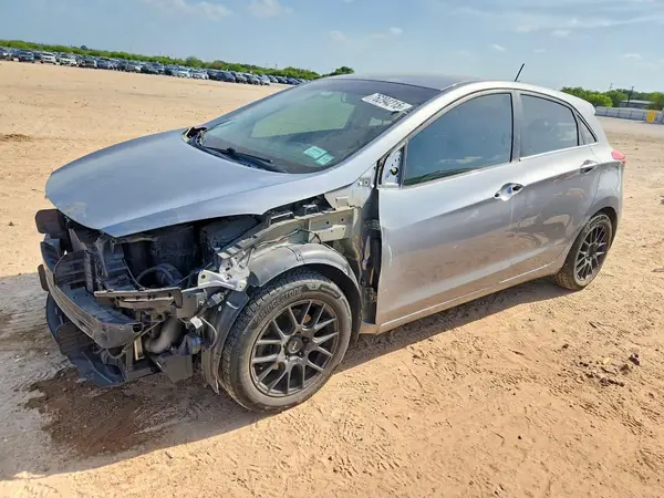 KMHD35LH8GU272561 2016 HYUNDAI ELANTRA - Image 1