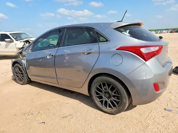 KMHD35LH8GU272561 2016 HYUNDAI ELANTRA - Image 2
