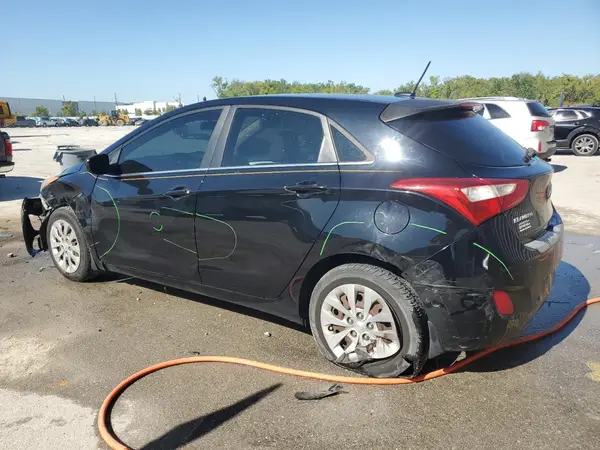 KMHD35LH8GU274780 2016 HYUNDAI ELANTRA - Image 2