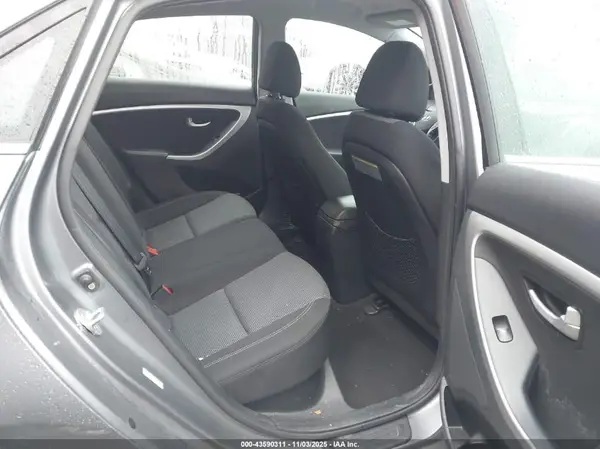 KMHD35LH8GU286248 2016 HYUNDAI ELANTRA - Image 8