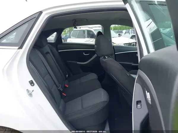 KMHD35LH8GU287299 2016 HYUNDAI ELANTRA - Image 8