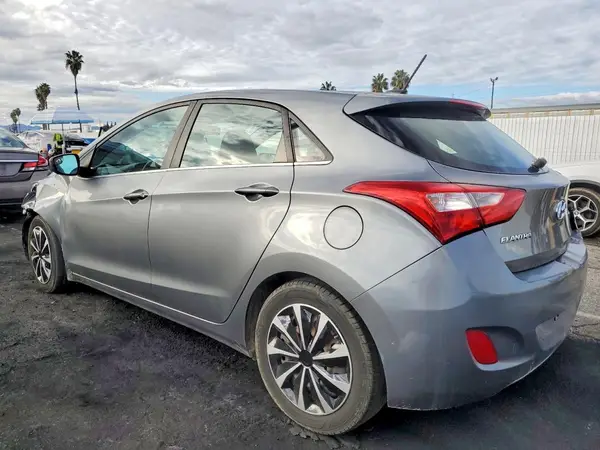 KMHD35LH8GU287965 2016 HYUNDAI ELANTRA - Image 2