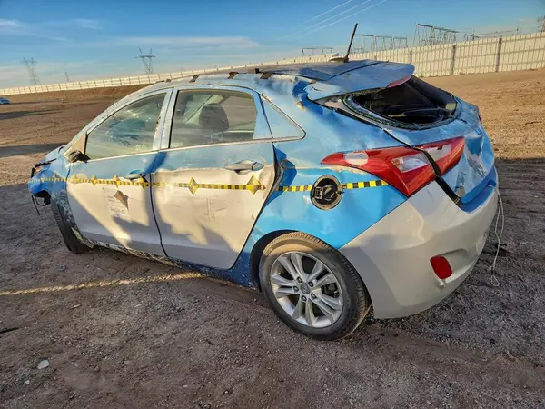 KMHD35LH8GU305123 2016 HYUNDAI ELANTRA - Image 2