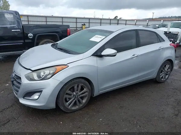 KMHD35LH8GU308216 2016 HYUNDAI ELANTRA - Image 2
