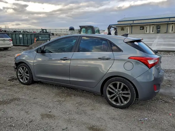 KMHD35LH8GU316817 2016 HYUNDAI ELANTRA - Image 2