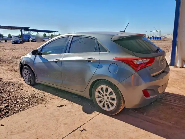 KMHD35LH8GU318616 2016 HYUNDAI ELANTRA - Image 2