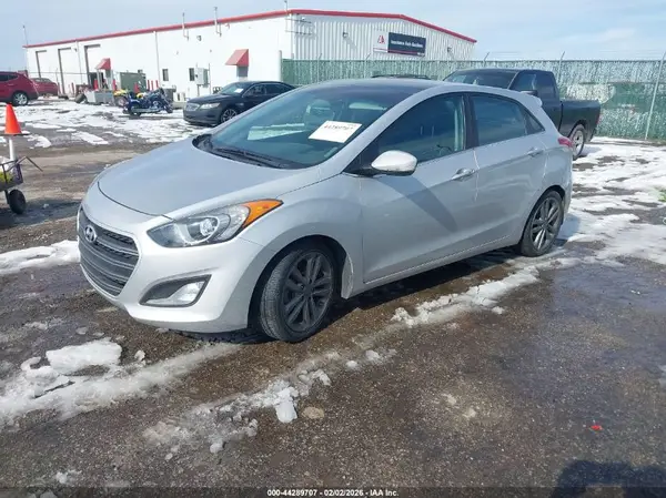 KMHD35LH8GU319054 2016 HYUNDAI ELANTRA - Image 2