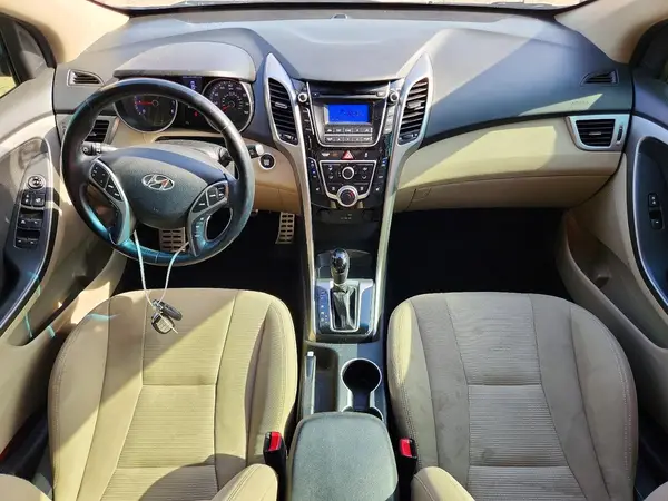 KMHD35LH8GU322004 2016 HYUNDAI ELANTRA - Image 8