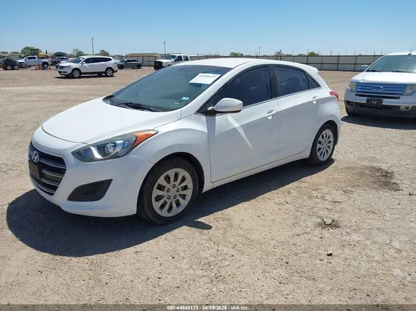 KMHD35LH8GU329924 2016 HYUNDAI ELANTRA - Image 2