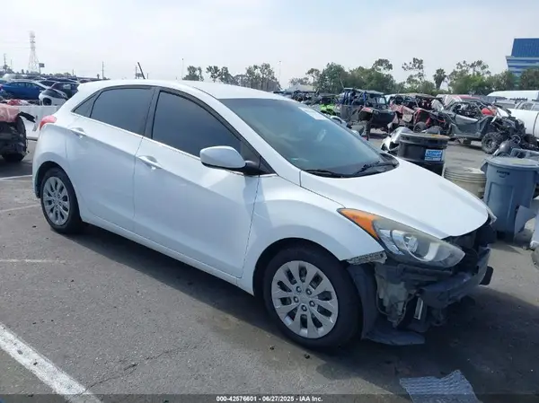 KMHD35LH8GU332919 2016 HYUNDAI ELANTRA - Image 1