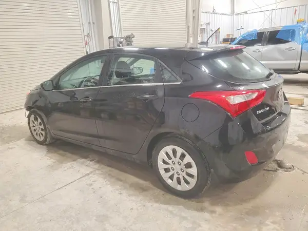 KMHD35LH8GU338395 2016 HYUNDAI ELANTRA - Image 2