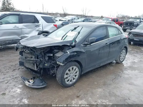 KMHD35LH8GU338400 2016 HYUNDAI ELANTRA - Image 2