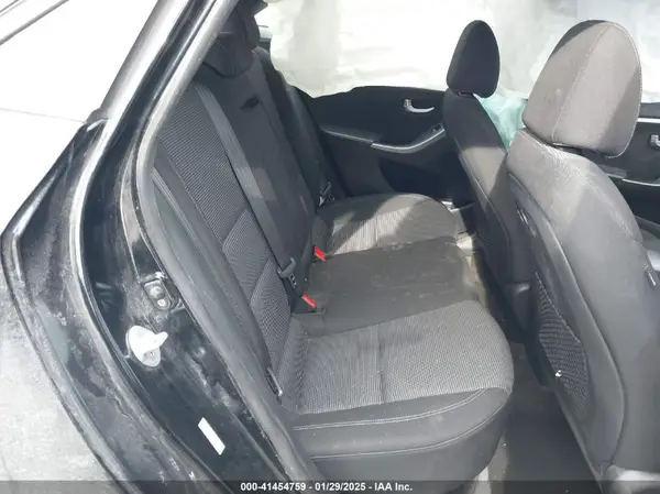 KMHD35LH8GU338400 2016 HYUNDAI ELANTRA - Image 8