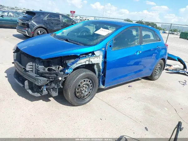 KMHD35LH8HU349060 2017 HYUNDAI ELANTRA - Image 2