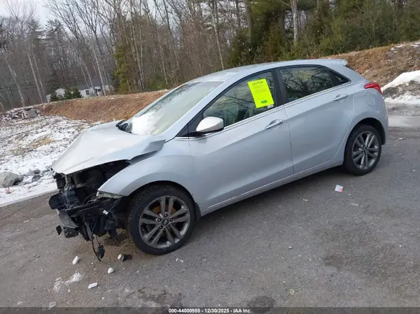 KMHD35LH8HU355179 2017 HYUNDAI ELANTRA - Image 2