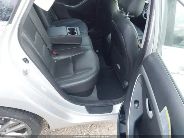 KMHD35LH8HU355179 2017 HYUNDAI ELANTRA - Image 8