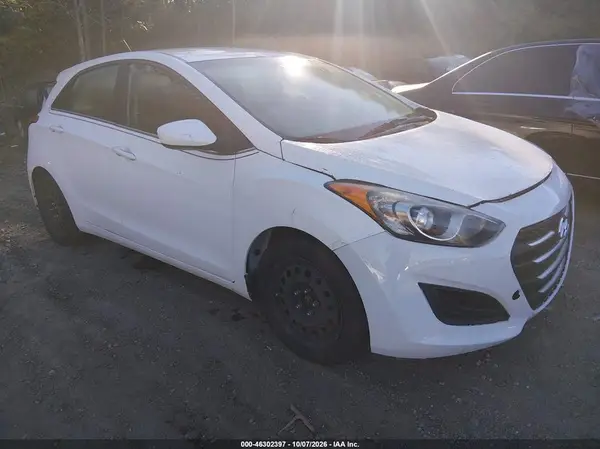 KMHD35LH8HU357787 2017 HYUNDAI ELANTRA - Image 1