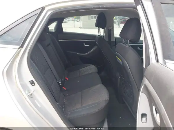 KMHD35LH8HU360690 2017 HYUNDAI ELANTRA - Image 8