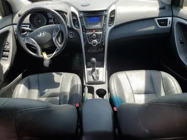 KMHD35LH8HU363329 2017 HYUNDAI ELANTRA - Image 8